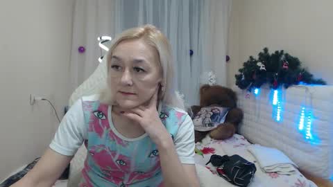 sophiekittyy online show from December 2025 07:25:02 AM