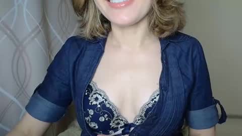 Snapshot of sophiemisss chatting on October 2025 11:19:01 AM Sophiemisss online show from October 2025 11:19:01 AM