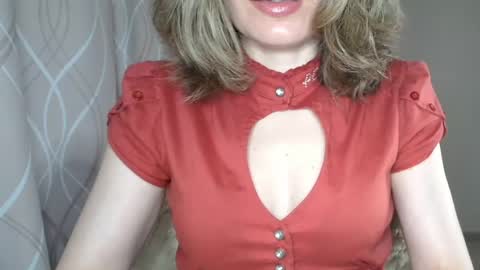 Sophiemisss online show from May 2026 06:32:02 AM