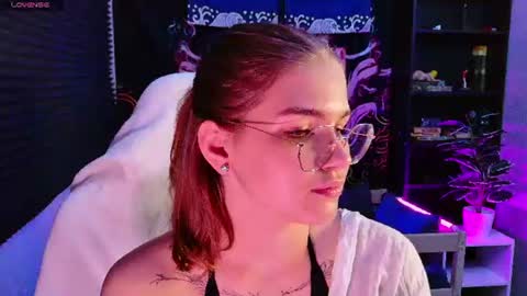 Snapshot of sophiemure chatting on July 2026 08:12:02 PM Sophie online show from July 2026 08:12:02 PM