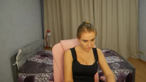 Sophi online show from October 2025 03:24:02 PM