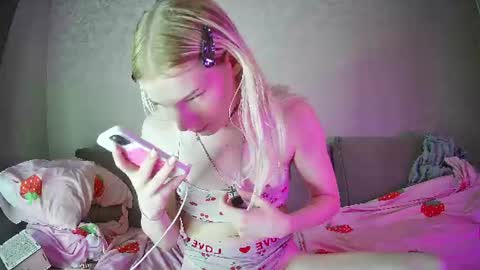 Snapshot of soska_albinosk chatting on July 2026 10:21:02 AM soska_albinosk online show from July 2026 10:21:02 AM