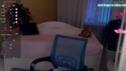 Lisa online show from April 2026 02:01:01 AM