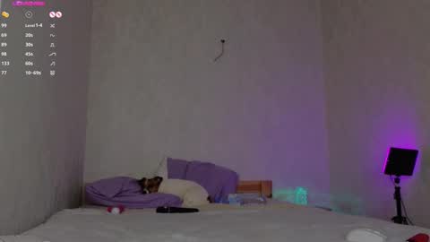 soulmeinme online show from September 2025 07:19:02 PM