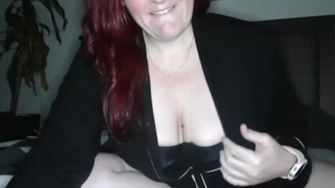 Snapshot of southernelle1 chatting on March 2025 04:19:01 AM SouthernElle online show from March 2025 04:19:01 AM