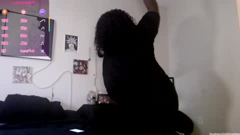 Snapshot of southerngothgoddess chatting on September 2025 01:22:01 PM SG online show from September 2025 01:22:01 PM