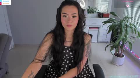 Snapshot of soyabby_ chatting on December 2024 04:40:02 PM Luisa online show from December 2024 04:40:02 PM
