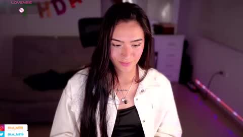 Snapshot of soyabby_ chatting on March 2025 12:21:01 AM Luisa online show from March 2025 12:21:01 AM