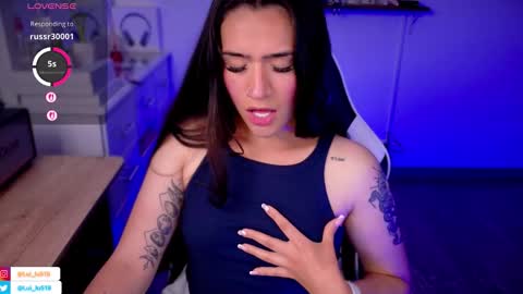 Luisa    online show from October 2025 11:09:01 PM