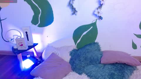      online show from February 2025 07:07:02 AM