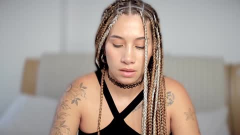 brisa  s online show from January 2025 09:55:02 PM