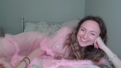 Snapshot of sp8cebunni99 chatting on September 2025 01:27:01 AM Margo online show from September 2025 01:27:01 AM