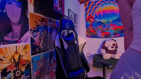 Snapshot of space__kittyy chatting on January 2025 06:44:02 AM Val online show from January 2025 06:44:02 AM