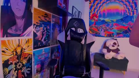 Snapshot of space__kittyy chatting on January 2025 04:29:01 AM Val online show from January 2025 04:29:01 AM