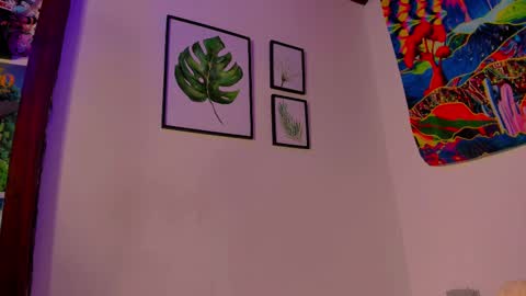 Snapshot of space__kittyy chatting on March 2025 09:08:02 PM Val online show from March 2025 09:08:02 PM