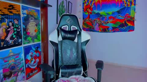 Snapshot of space__kittyy chatting on September 2025 01:39:02 AM Val online show from September 2025 01:39:02 AM