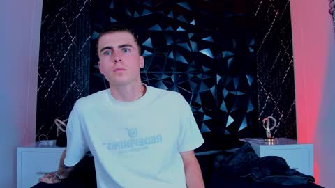 Snapshot of spaceboy_1 chatting on February 2026 09:44:02 PM spaceboy_1 online show from February 2026 09:44:02 PM