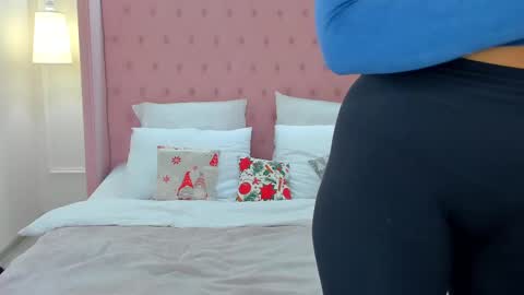 Snapshot of spacelady_ chatting on January 2025 06:10:02 PM Julia online show from January 2025 06:10:02 PM