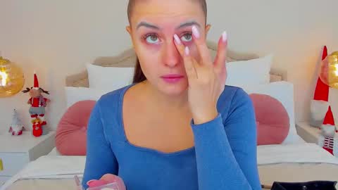 Julia online show from December 2025 11:28:02 AM