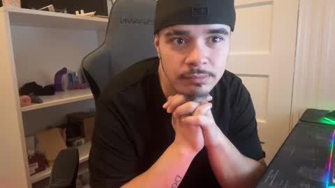 spanishcouple4255 online show from November 2025 04:40:02 PM