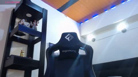     online show from December 2024 06:14:01 AM