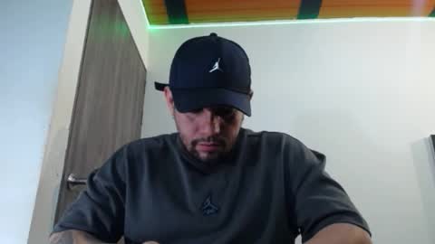     online show from February 2025 05:50:02 AM