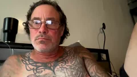 specter1972 online show from November 2025 01:00:02 AM