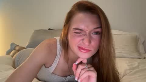 Baylee  online show from October 2025 05:43:01 PM