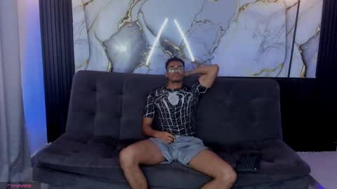 Spider boy online show from May 2026 07:31:01 PM