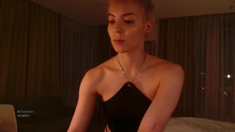 Snapshot of spiklencii chatting on September 2025 03:56:02 PM Elizabeth online show from September 2025 03:56:02 PM