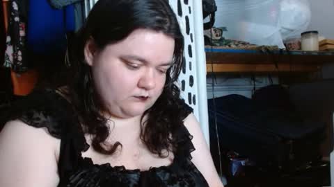 Snapshot of spookycamila chatting on December 2024 06:12:02 AM SpookyCamila online show from December 2024 06:12:02 AM