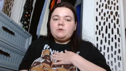 Snapshot of spookycamila chatting on January 2025 06:04:01 AM SpookyCamila online show from January 2025 06:04:01 AM