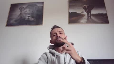 Snapshot of spyco82 chatting on March 2025 12:01:02 PM spyco82 online show from March 2025 12:01:02 PM