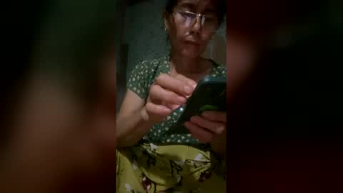 Snapshot of squirt0120 chatting on June 2026 07:36:01 AM squirt0120 online show from June 2026 07:36:01 AM