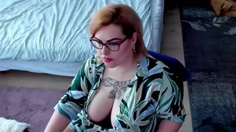 Snapshot of squirt_kimmm chatting on March 2026 09:37:01 AM Kim online show from March 2026 09:37:01 AM