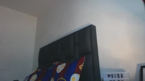 Snapshot of squirt_milk_ chatting on December 2024 03:18:02 AM Carolainss online show from December 2024 03:18:02 AM