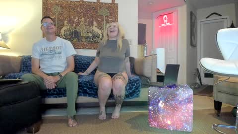 Snapshot of squirt_vip_room chatting on January 2025 01:03:01 AM Roxy Day  Mossimo Knight online show from January 2025 01:03:01 AM