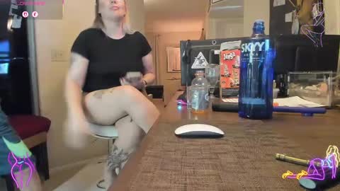 Snapshot of squirt_vip_room chatting on September 2025 03:44:01 AM Roxy Day  Mossimo Knight online show from September 2025 03:44:01 AM