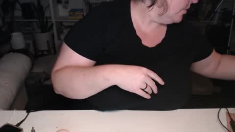 Snapshot of squirtymilfjess chatting on November 2025 12:21:01 AM Messi Jessi online show from November 2025 12:21:01 AM