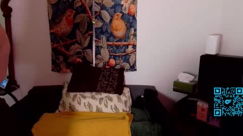 Snapshot of squrlgurl chatting on February 2026 01:32:02 AM Earthling Gurl Michelle Allergy online show from February 2026 01:32:02 AM