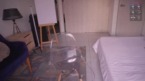 Matt     online show from September 2025 10:22:01 PM