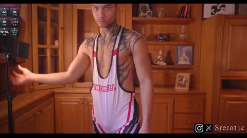 Matt     online show from November 2025 04:13:02 PM