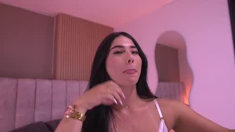 samantha online show from April 2026 07:25:01 PM