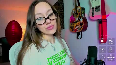 Snapshot of sshawty chatting on February 2025 03:38:01 PM Anni if Im offline for a long time Im depressed feel free to support me offline online show from February 2025 03:38:01 PM