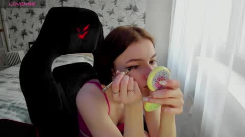 Stacey GMT5 Mo Tu We Th Fr Sa 3am -10am online show from January 2025 11:00:01 PM