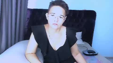 Snapshot of staceydarling chatting on July 2026 05:25:02 AM staceydarling online show from July 2026 05:25:02 AM