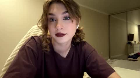 Elli online show from February 2026 02:03:02 PM