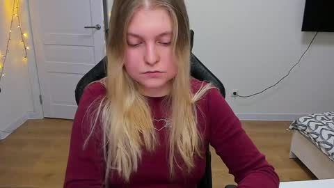 Stacy  online show from December 2024 03:25:02 PM