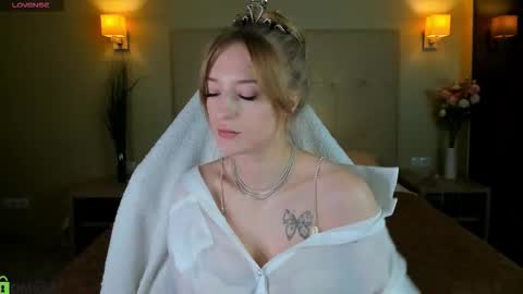 Snapshot of stacy_riiver chatting on February 2026 09:21:02 AM Stacy Mon Tue Wed Thu Fri Sun GMT GMT 3 1000am - 0400pm online show from February 2026 09:21:02 AM