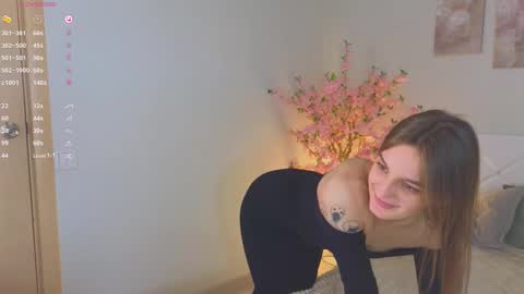 Snapshot of stacy_sexylips chatting on February 2025 01:37:02 PM Sexy lips online show from February 2025 01:37:02 PM